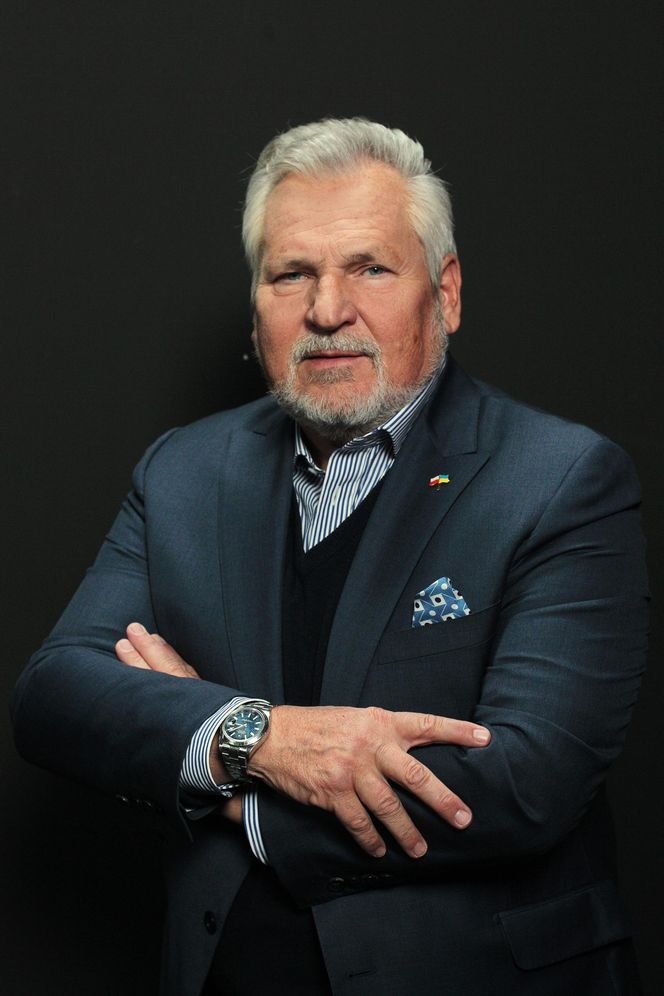 AI wybrała 5 najlepszych polityków w Polsce ostatnich 30 lat! 