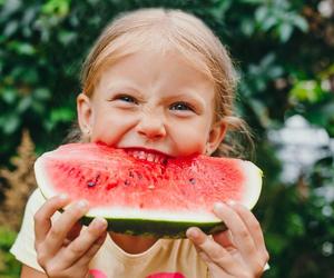 Połknąłeś pestkę arbuza? Oto co może się wydarzyć – sprawdź, co mówi dietetyk