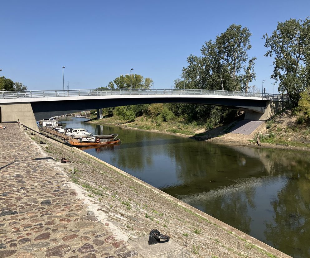 Kładka w Porcie Czerniakowskim w Warszawie połączyła Łazienki i Agrykolę z bulwarami nad Wisłą