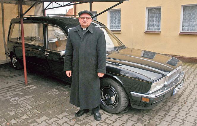 Ksiądz pochowa mnie w promocji