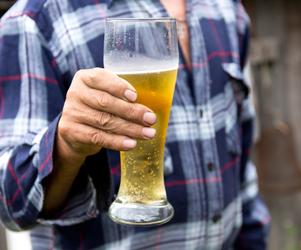Czy w pracy można pić piwo bezalkoholowe?