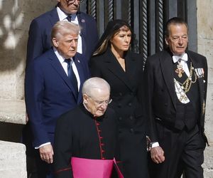 Trump i Zełenski złamali zasady na pogrzebie Franciszka