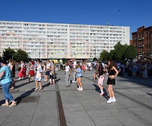 Rudzko Potańcówka - jako bywało, czyli taneczne rytmy na rynku w Rudzie Śląskiej