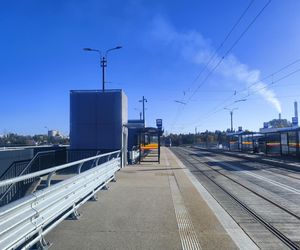 Problemy z wiaduktem przy Przybyszewskiego! Pasażerowie wciąć nie mogą skorzystać z wind