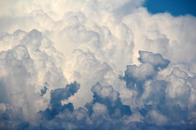 Chmury na niebie w Polsce