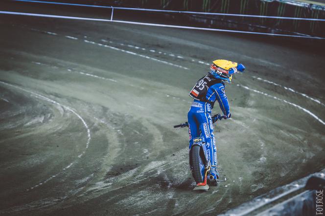 Bartosz Zmarzlik obronił tytuł mistrza świata na Motoarenie. Zdjęcia z toru i trybun