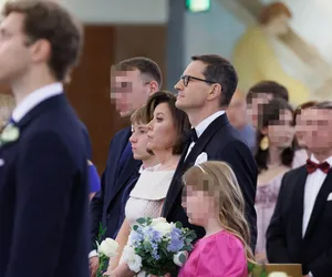 Tak wystroiła się Iwona Morawiecka na ślub córki. Żona premiera zachwycała