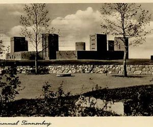 Ten obiekt na Mazurach miał przypominać krąg ze Stonehenge. Dziś pozostały po nim ruiny