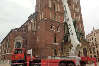 Zdjęcie korony królewskiej z wieży bazyliki Mariackiej