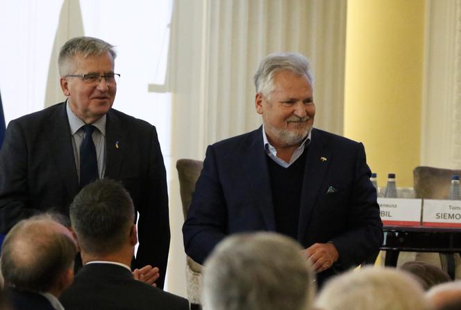  Kwaśniewski i Komorowski zwołali konferencję z liderami opozycji 