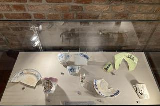 Ekspozycja Łazarski. Od spodu