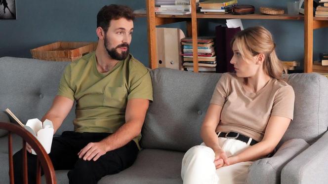 	Barwy szczęścia odc. 2989. Renata (Anna Mrozowska), Marcin Kodur (Oskar Stoczyński)