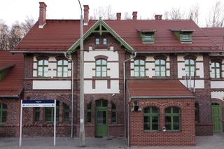 Zabytkowy dworzec kolejowy w Boguszowie-Gorcach odzyskał dawny blask