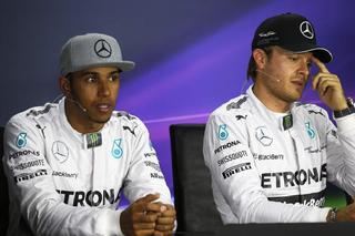 Lewis Hamilton wyśmiał niemieckość Nico Rosberga. Nowa wojna w Mercedesie?