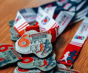 Sportowe emocje w Chorzowie. 150 biegaczy wystartowało w 6. edycji Chorzowskiej Dychy