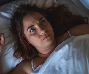 Budzisz się o 3 w nocy? Jest na to wytłumaczenie. Gorzej, gdy zegarek wskazuje 3.33