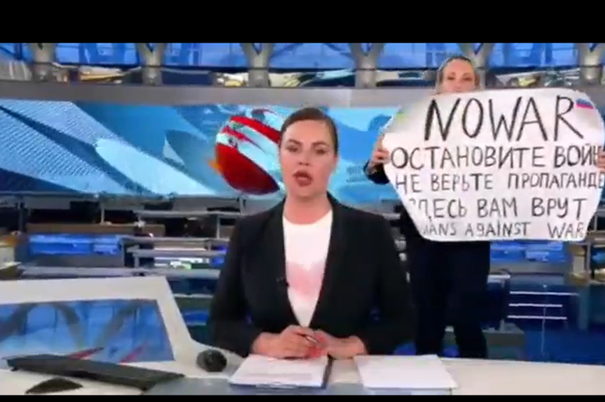 Nie dla wojny. Rosyjska dziennikarka protestowała na wizji. Została zatrzymana