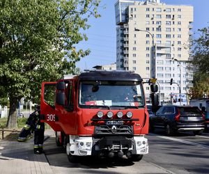 Pożar bazarku w Warszawie. Całkowicie spłonęło 12 budek sprzedażowych. Przyczyny nie są znane