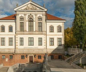 Ruszaj na spacer po Warszawie śladami Chopina! Te miejsca są nieodłącznie związane z kompozytorem