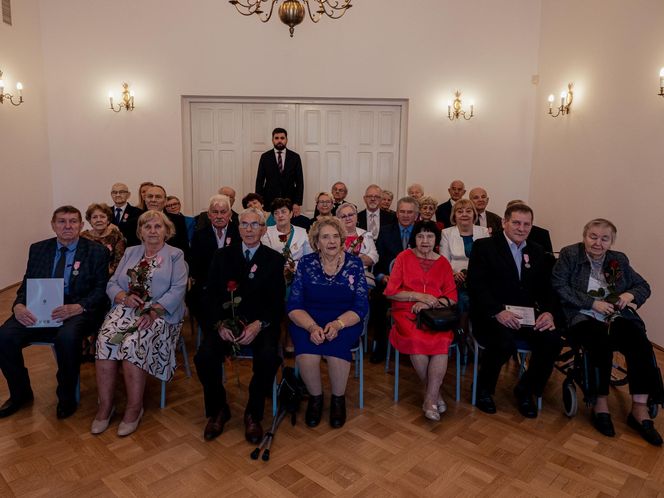 Od 50 lat są małżeństwem. Szczęśliwe pary z Chełma otrzymały Medale za Długoletnie Pożycie Małżeńskie