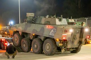 16. Brygada Zmotoryzowana dostaje posiłki. Pierwsze Rosomaki wieżą HITFIST 30P dotarły do brygady