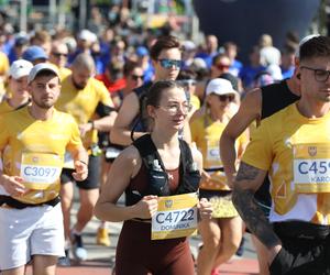 Tysiące biegaczy w Katowicach. Takich tłumów nie było od lat