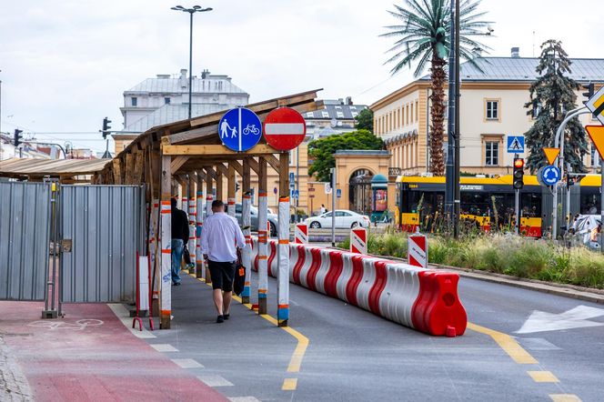 Gmach Banku Gospodarstwa Krajowego w Warszawie w trakcie remontu