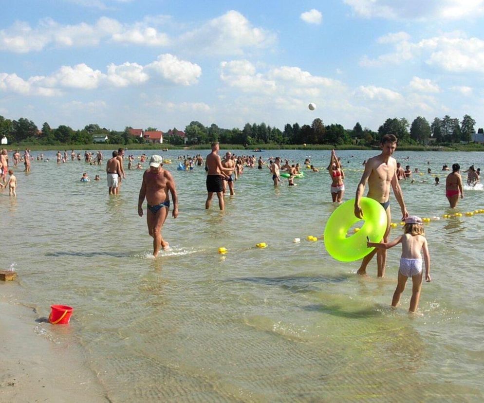 Nad tym jeziorem w kujawsko-pomorskim rozciąga się piękny widok. Tu znajdziecie naturę i spokój [GALERIA]