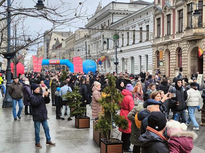 Polonez dla Łodzi. Setki łodzian we wspólnym tańcu [ZDJĘCIA]