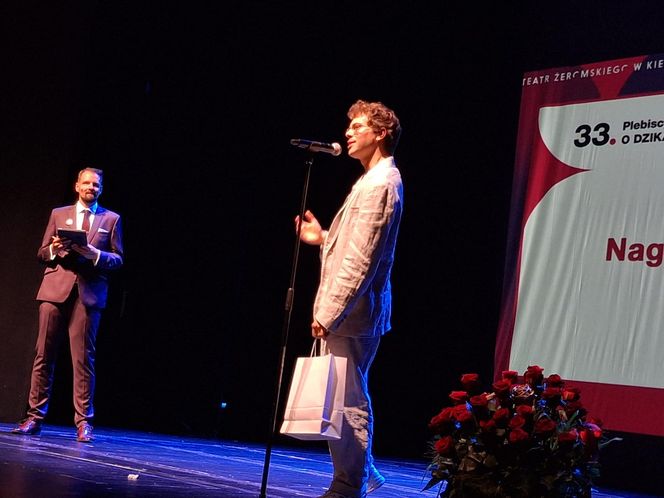 „Dzika Róża 2025” rozdana! Publiczność i dziennikarze wybrali najlepsze spektakle Teatru Żeromskiego w Kielcach