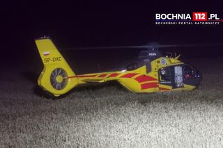 Groźny wypadek pod Bochnią. Motorowerzysta stracił panowanie nad jednośladem i wylądował w przydrożnym rowie. Lądował śmigłowiec LPR