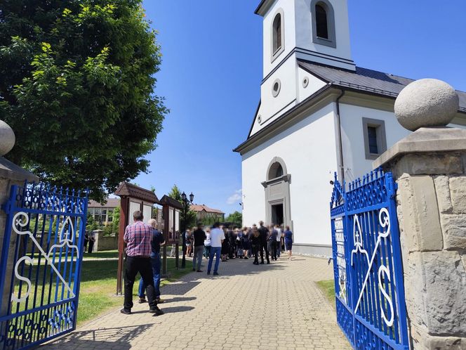 Ostatnie pożegnanie Katarzyny, która zginęła z rąk męża
