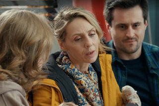 Barwy szczęścia, odcinek 3041: Malwina (Joanna Gleń), Herman (Maciej Raniszewski), Emilka (Jessica Frankiewicz)