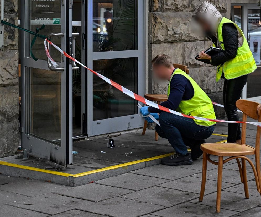 Policja zatrzymała sprawcę gróźb i próby podpalenia budynku przy Wiejskiej w Warszawie 