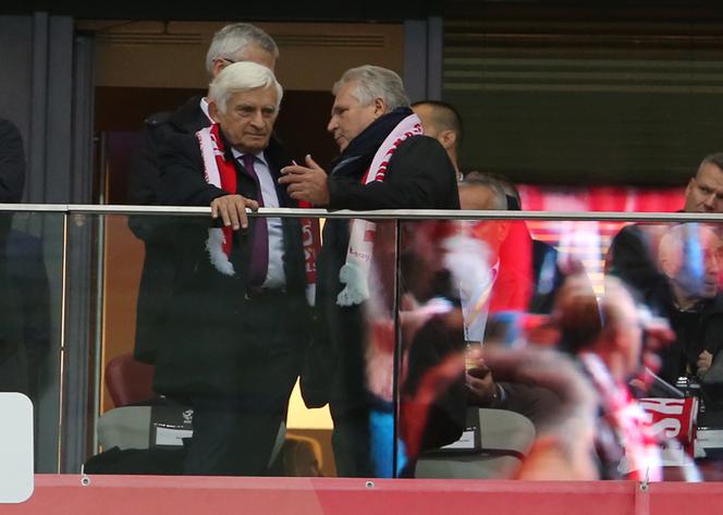 Prezydent Aleksander Kwaśniewski na meczu Polska - Czarnogóra