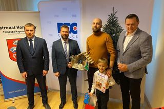 Laureaci w konkursie na Szopkę Betlejemską z recyklingu nagrodzeni