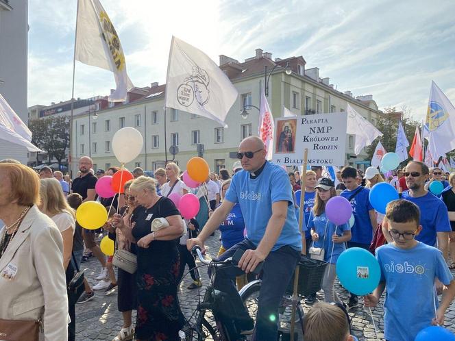 13. Marsz dla Życia i Rodziny zgromadził tłumy na ulicach Białegostoku [ZDJĘCIA]