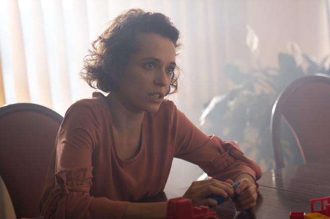 Na dobre i na złe, odcinek 720. Julka Burska (Aleksandra Hamkało)