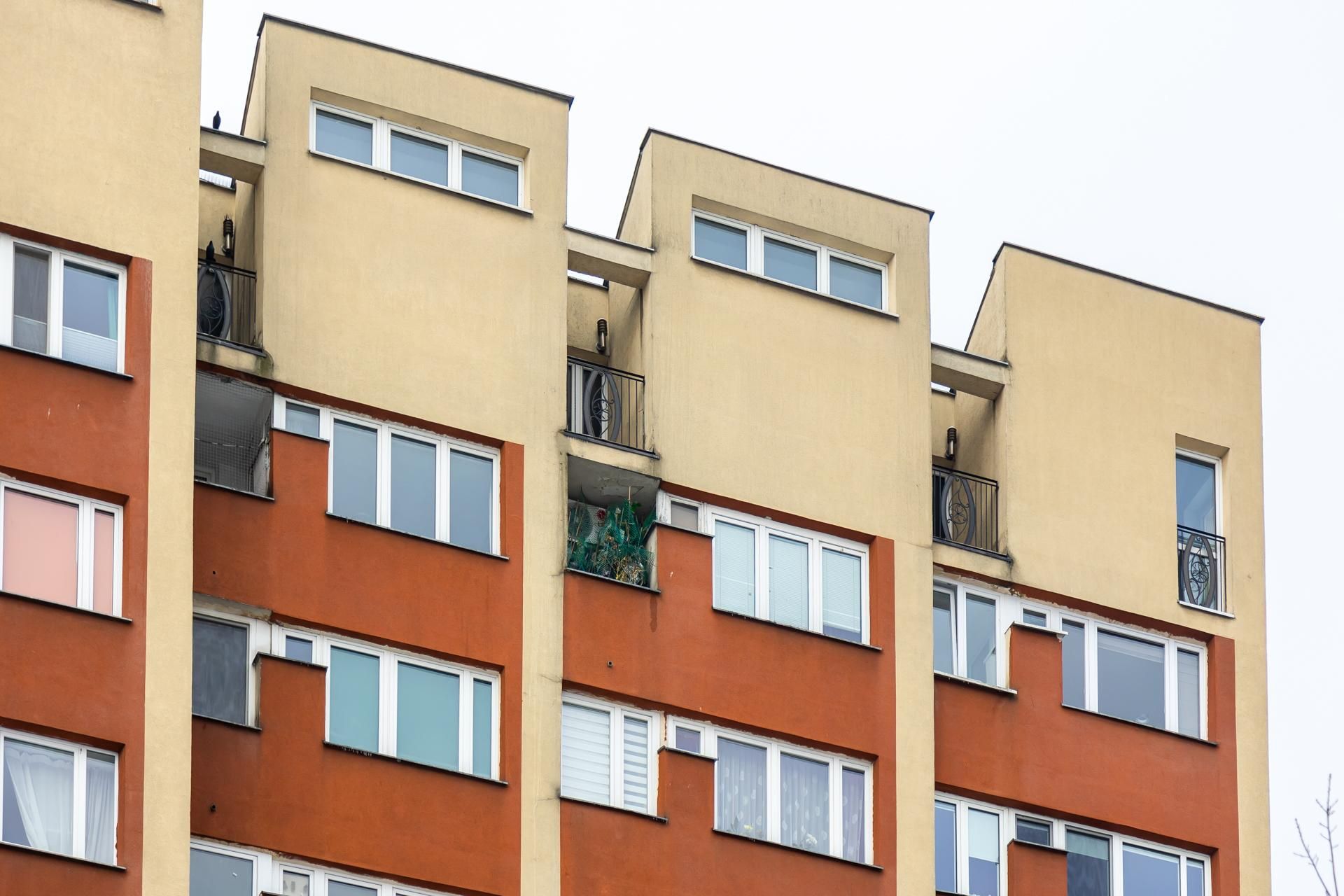 "Dom samotnych" na Etiudy Rewolucyjnej 9 w Warszawie