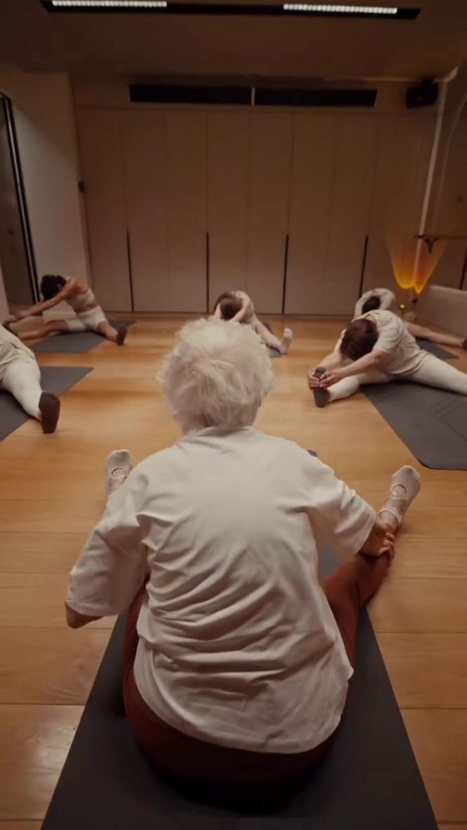 Ma 102 lata i uczy jogi! Jej nazwisko zwraca uwagę Polaków