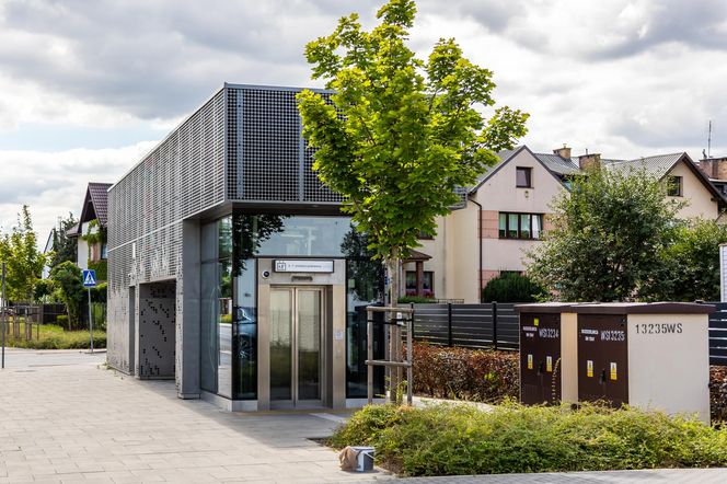 Okolice stacji metro Zacisze w Warszawie