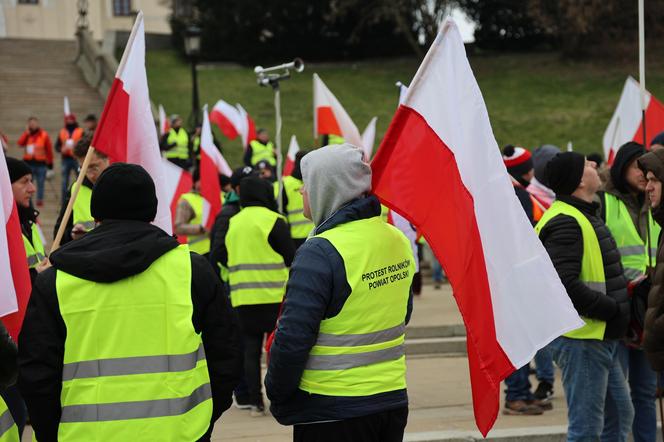 Protest rolników 20 marca w Lublinie. Przeszli ulicami miasta pod LUW