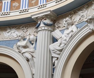 Najpiękniejszy basen w Polsce. Kąpiel pod kopułą jak z bajki na Dolnym Śląsku