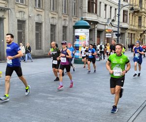 Rossmann Run 2025. Tłumy biegaczy wzięły udział w biegu ulicą Piotrkowską