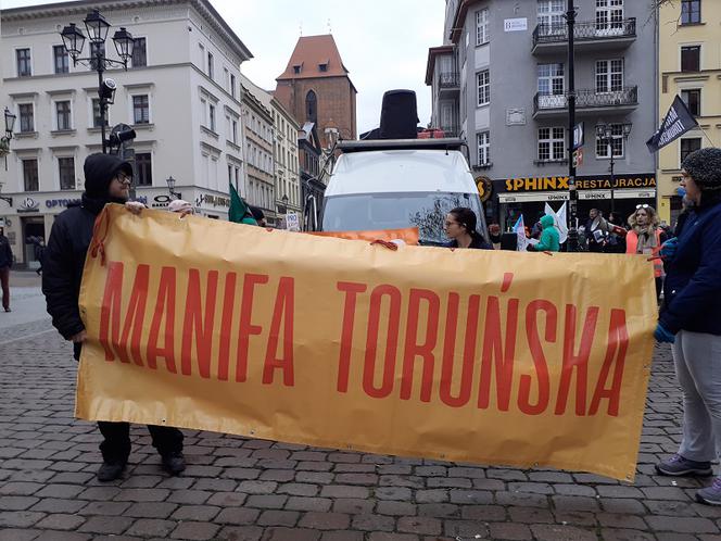 Toruń miał swoją manifestację feministyczną. Zobacz jak wyglądała