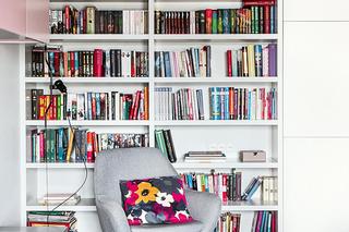 Mieszkanie z różowymi akcentami