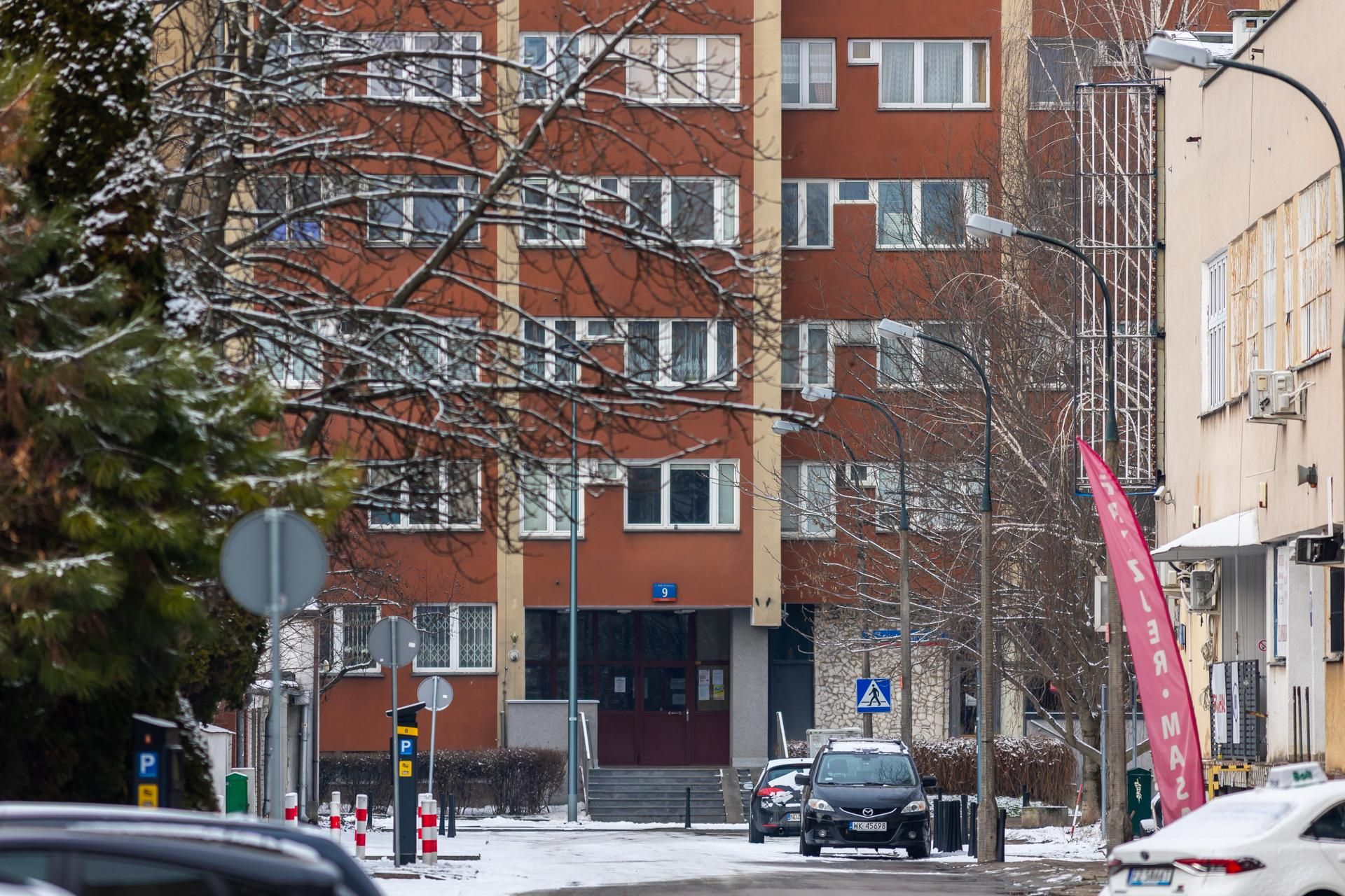 "Dom samotnych" na Etiudy Rewolucyjnej 9 w Warszawie