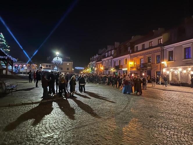 Sylwestrowe zabawy pod gwiazdami w Świętokrzyskiem