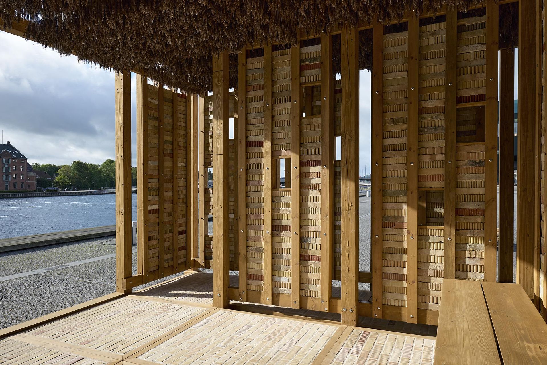 Inside Out - pawilon prezentowanych na Biennale
