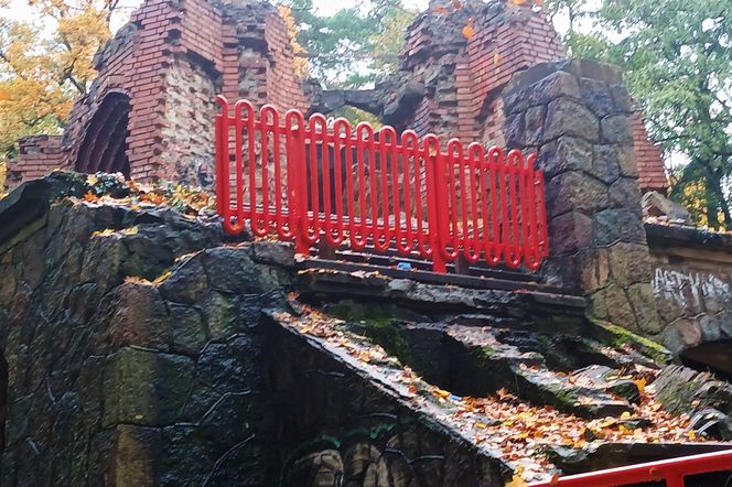 Porządkowanie terenu wokół wieży Quistorpa